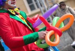 View a larger image of Balloon Artist 1 - New!