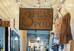 Sponsor Logo for 3 Peas in a Pod Luxury Consignment