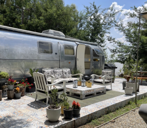 Sponsor Logo for Amy's Airstream