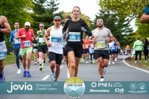 View Sunday Half Marathon and Marathon Start and On Course in new tab