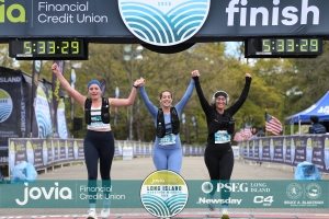 View Sunday Half Marathon and Marathon Finish Line in new tab