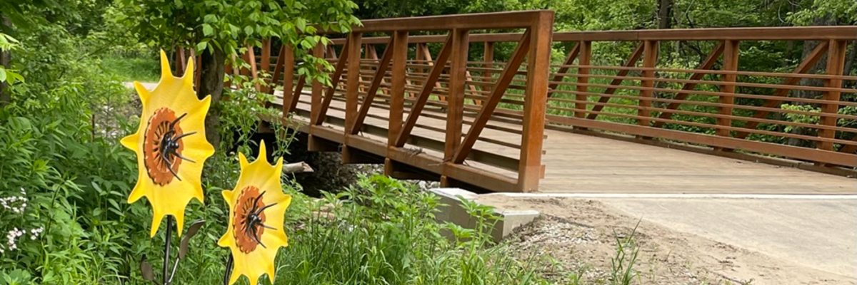 Beautiful and fun sculptures are along the trail.