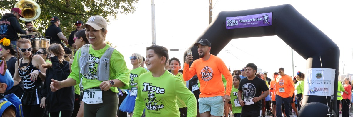 Photograph of runners starting the run last year