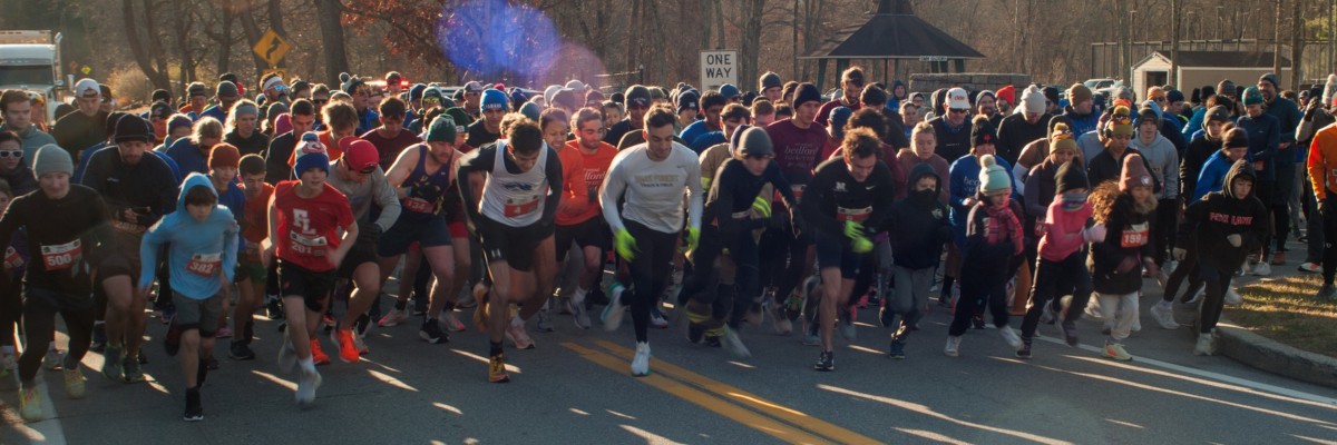 Start of the 2024 Bedford Turkey Trot